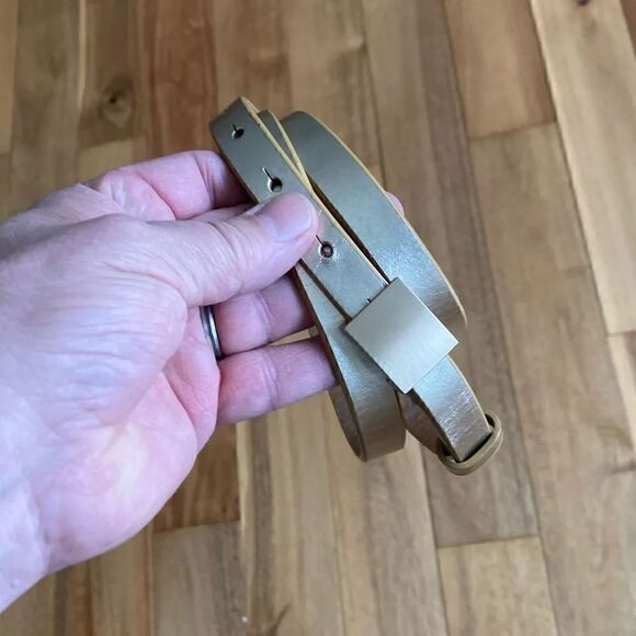 Lands' End Accessories - NWOT Lands’ End leather belt